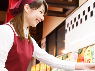 学生か主婦かで変わる？「アルバイト」と「パート」の違いとは