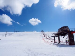 【2023年版】スキー場のアルバイトとは？仕事内容から注意点まで詳しく解説